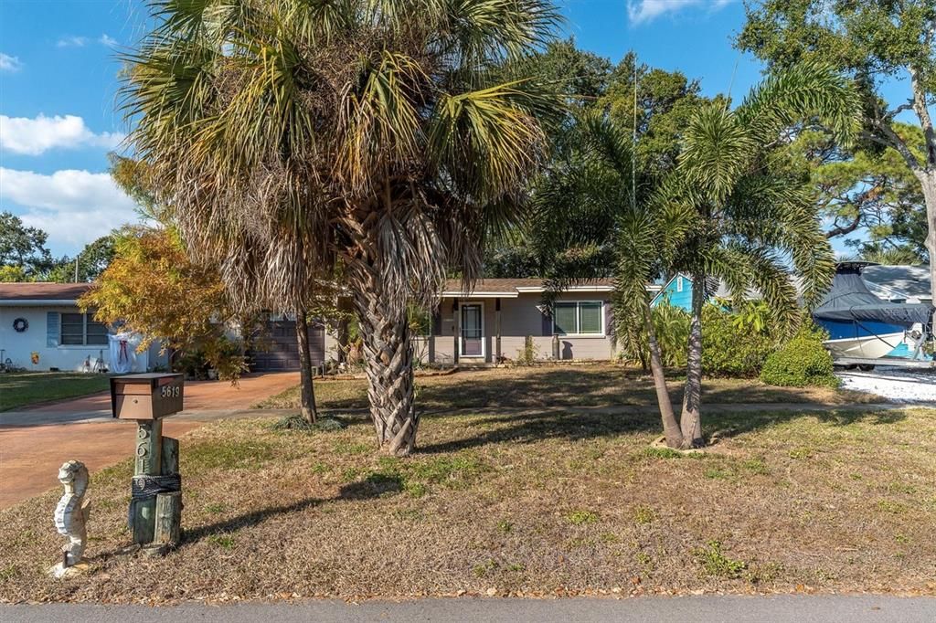 For Sale: $525,000 (3 beds, 1 baths, 1209 Square Feet)