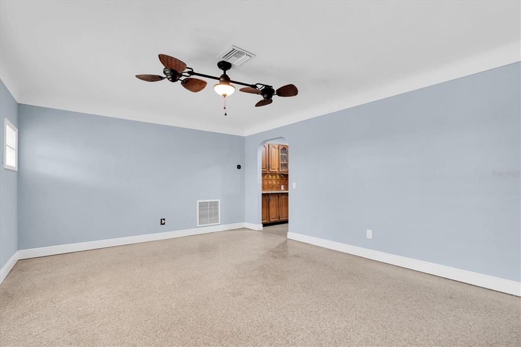 For Sale: $525,000 (3 beds, 1 baths, 1209 Square Feet)