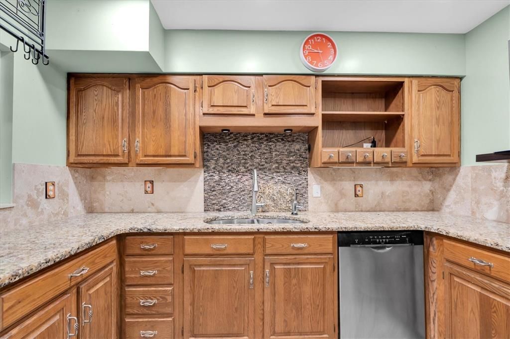 For Sale: $525,000 (3 beds, 1 baths, 1209 Square Feet)