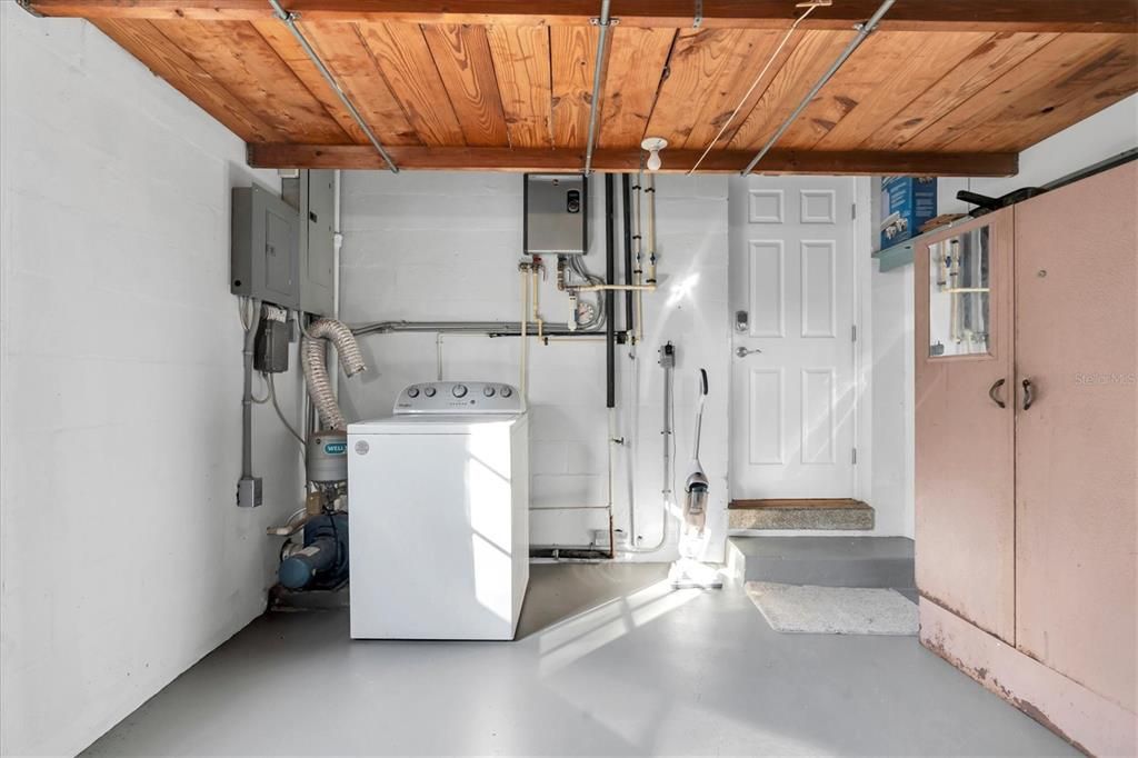 For Sale: $525,000 (3 beds, 1 baths, 1209 Square Feet)