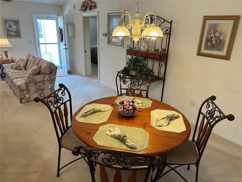 For Rent: $2,800 (2 beds, 2 baths, 1142 Square Feet)