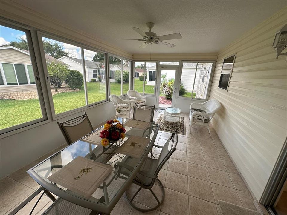 For Rent: $2,800 (2 beds, 2 baths, 1142 Square Feet)