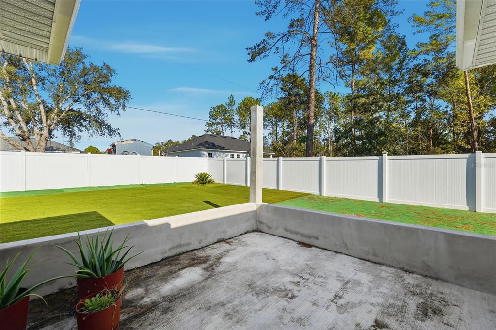 For Sale: $320,000 (4 beds, 2 baths, 1531 Square Feet)