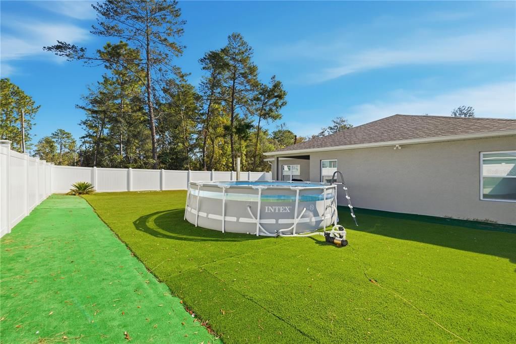 For Sale: $320,000 (4 beds, 2 baths, 1531 Square Feet)