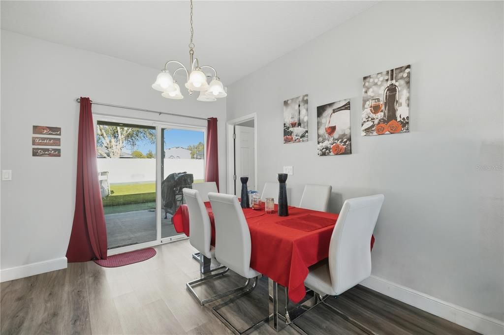 For Sale: $320,000 (4 beds, 2 baths, 1531 Square Feet)