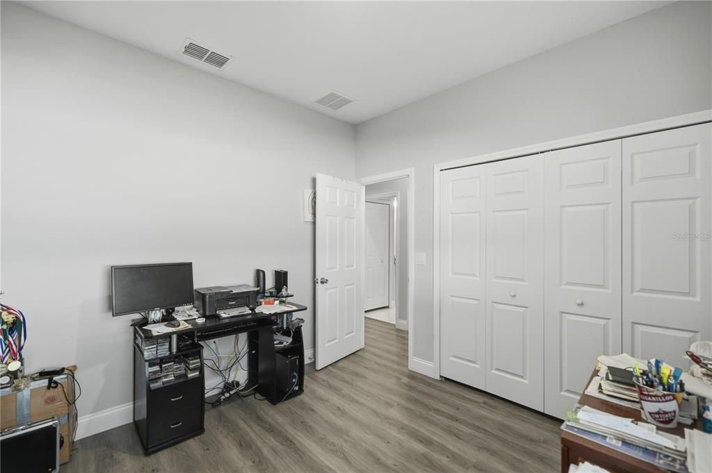 For Sale: $320,000 (4 beds, 2 baths, 1531 Square Feet)