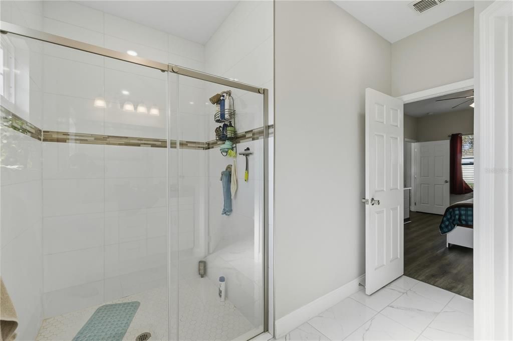 For Sale: $320,000 (4 beds, 2 baths, 1531 Square Feet)