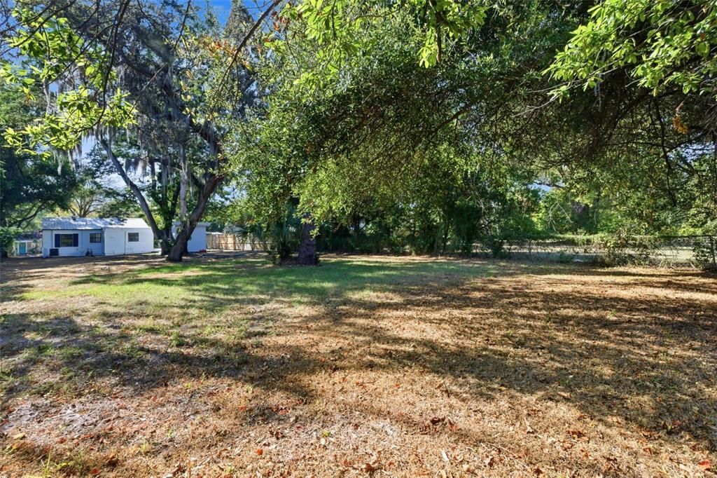 For Sale: $315,000 (3 beds, 1 baths, 921 Square Feet)