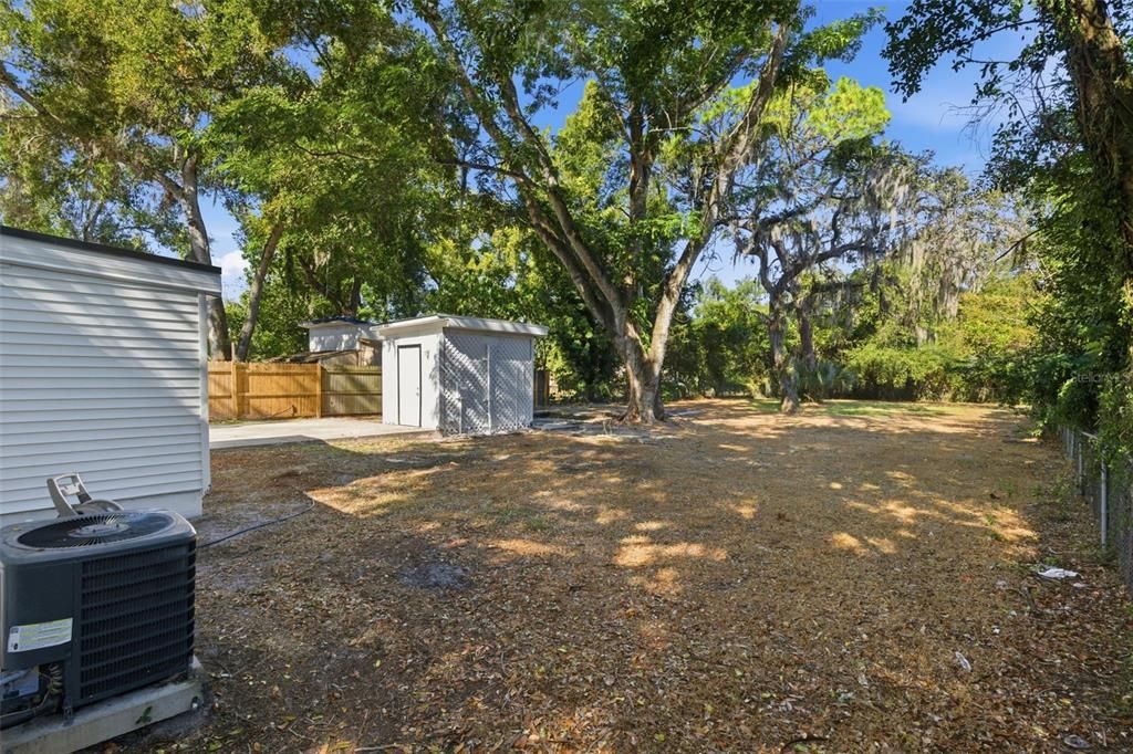 For Sale: $315,000 (3 beds, 1 baths, 921 Square Feet)