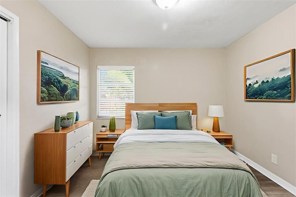 For Sale: $315,000 (3 beds, 1 baths, 921 Square Feet)