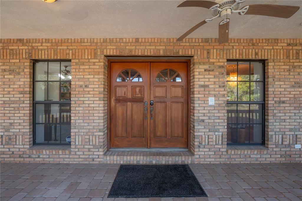 合同活跃: $775,000 (4 贝兹, 3 浴室, 2889 平方英尺)