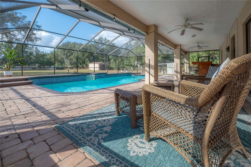 合同活跃: $775,000 (4 贝兹, 3 浴室, 2889 平方英尺)