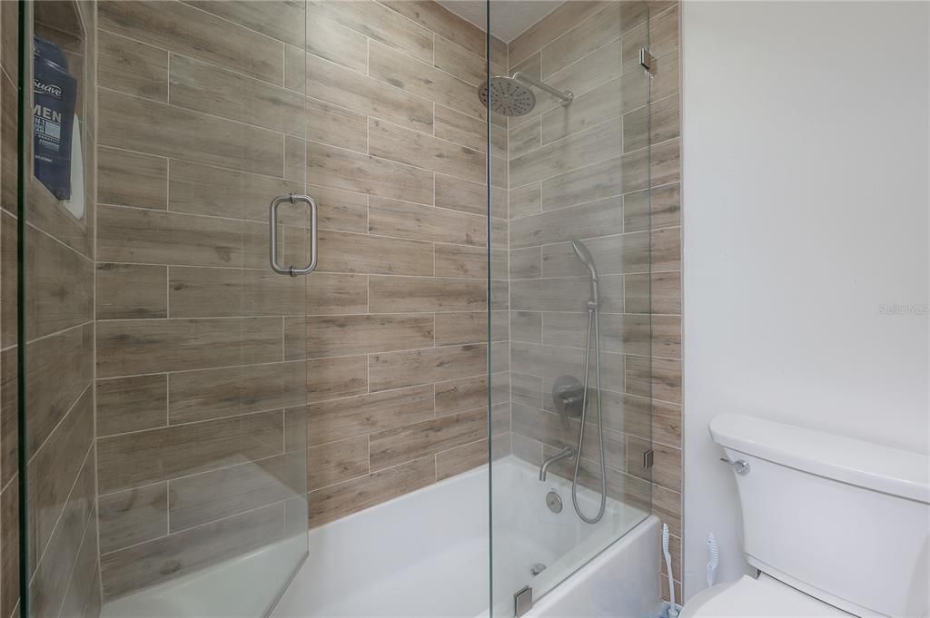 合同活跃: $775,000 (4 贝兹, 3 浴室, 2889 平方英尺)