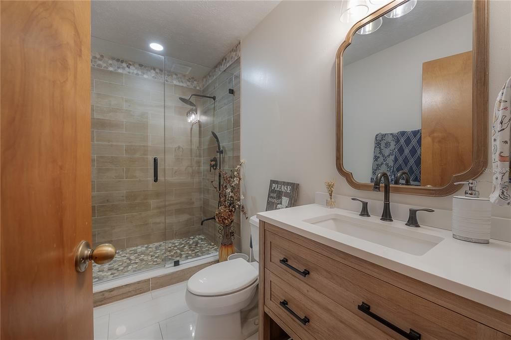 合同活跃: $775,000 (4 贝兹, 3 浴室, 2889 平方英尺)