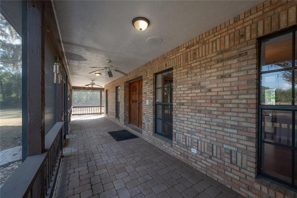 合同活跃: $775,000 (4 贝兹, 3 浴室, 2889 平方英尺)