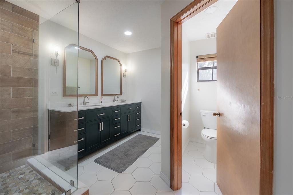 合同活跃: $775,000 (4 贝兹, 3 浴室, 2889 平方英尺)