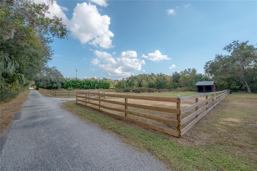 合同活跃: $775,000 (4 贝兹, 3 浴室, 2889 平方英尺)