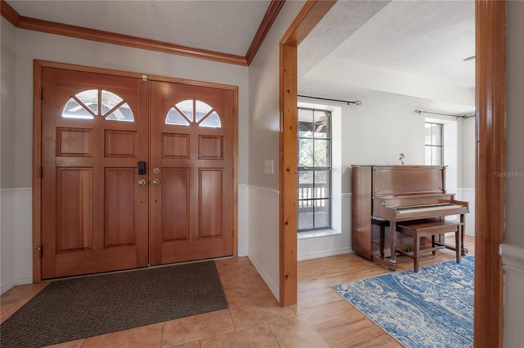 合同活跃: $775,000 (4 贝兹, 3 浴室, 2889 平方英尺)