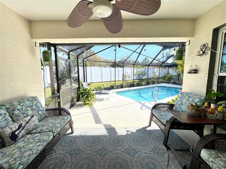 For Sale: $445,000 (3 beds, 3 baths, 1902 Square Feet)