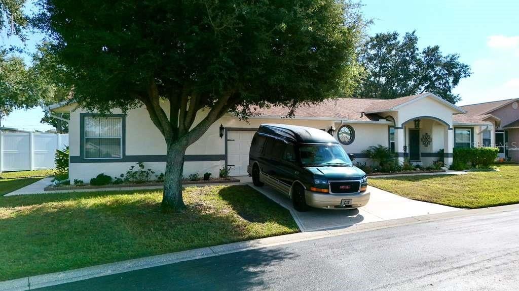 For Sale: $445,000 (3 beds, 3 baths, 1902 Square Feet)