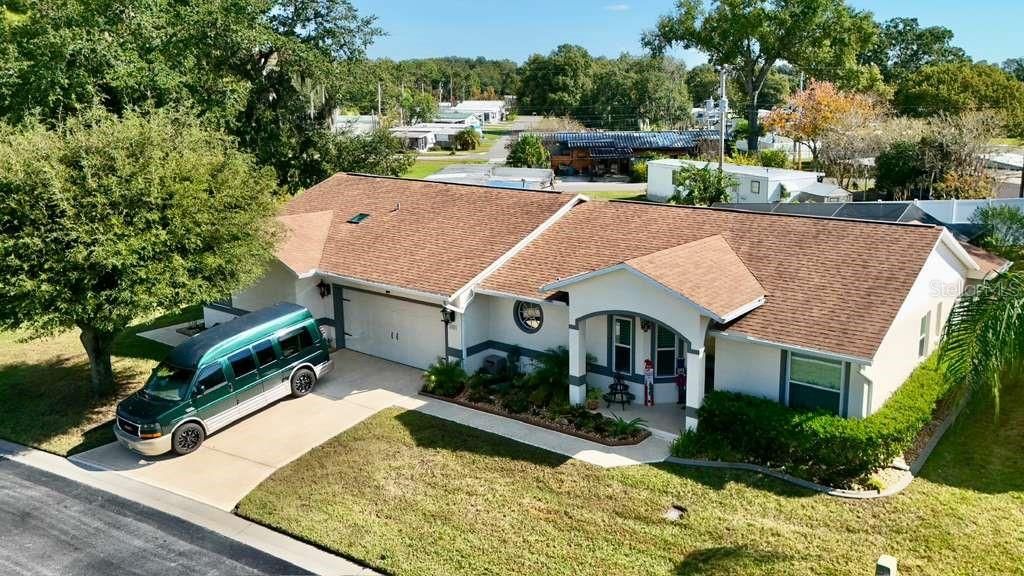 For Sale: $445,000 (3 beds, 3 baths, 1902 Square Feet)