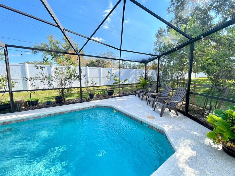 For Sale: $445,000 (3 beds, 3 baths, 1902 Square Feet)