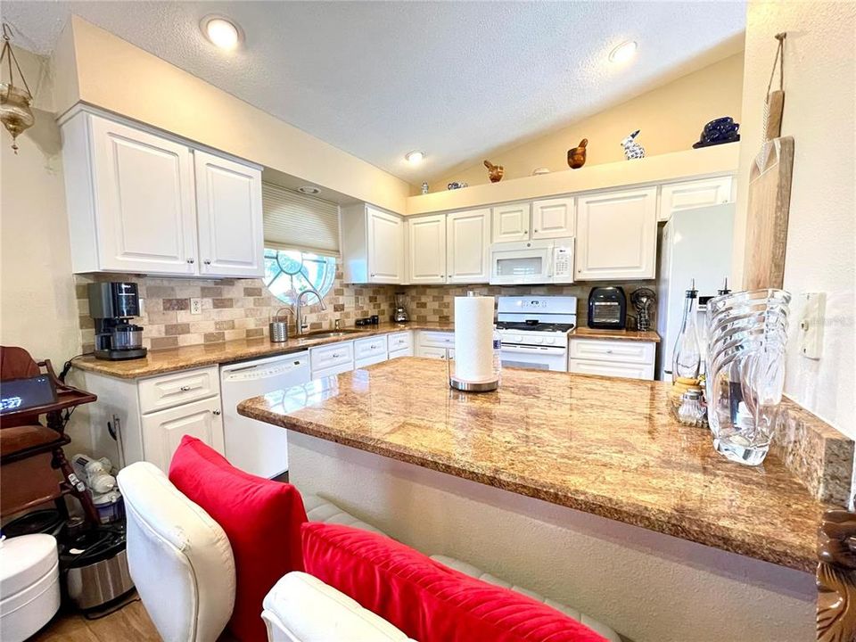 For Sale: $445,000 (3 beds, 3 baths, 1902 Square Feet)