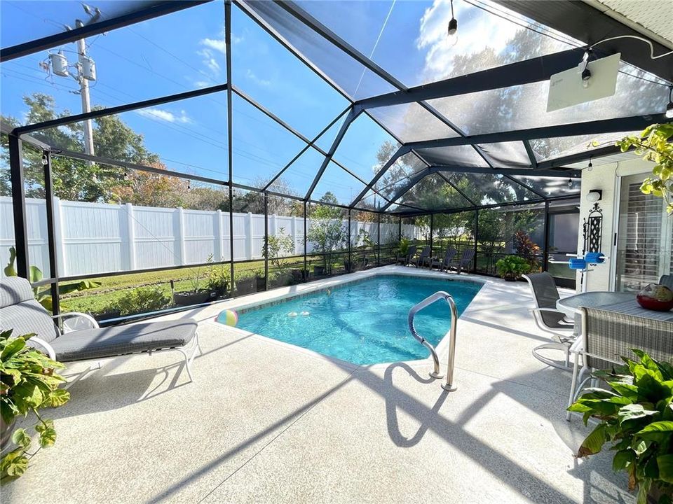 For Sale: $445,000 (3 beds, 3 baths, 1902 Square Feet)