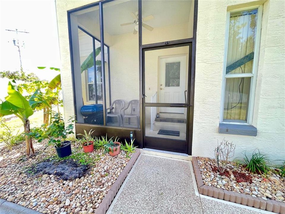 For Sale: $445,000 (3 beds, 3 baths, 1902 Square Feet)