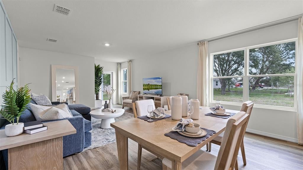 Под контрактом: $404,990 (4 спален, 2 ванн, 1665 Квадратных фут)