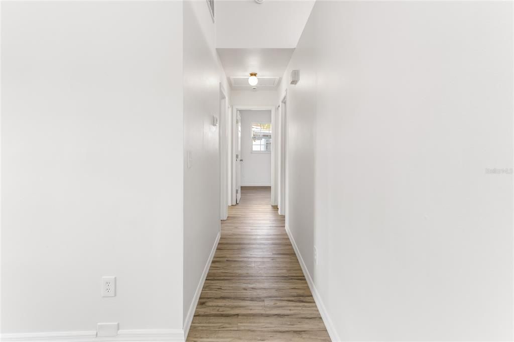 待售: $360,000 (3 贝兹, 1 浴室, 900 平方英尺)