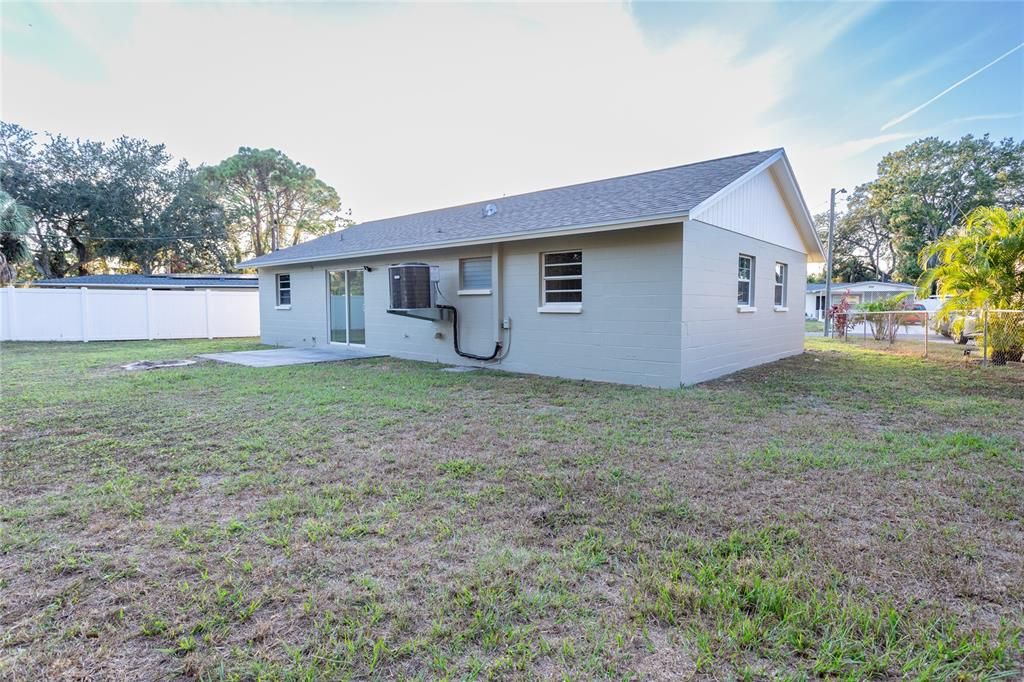 待售: $360,000 (3 贝兹, 1 浴室, 900 平方英尺)