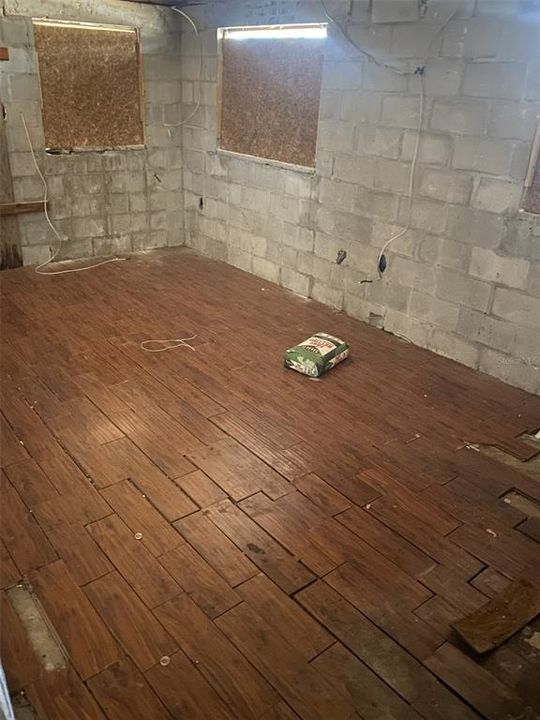 待售: $179,000 (3 贝兹, 1 浴室, 1138 平方英尺)