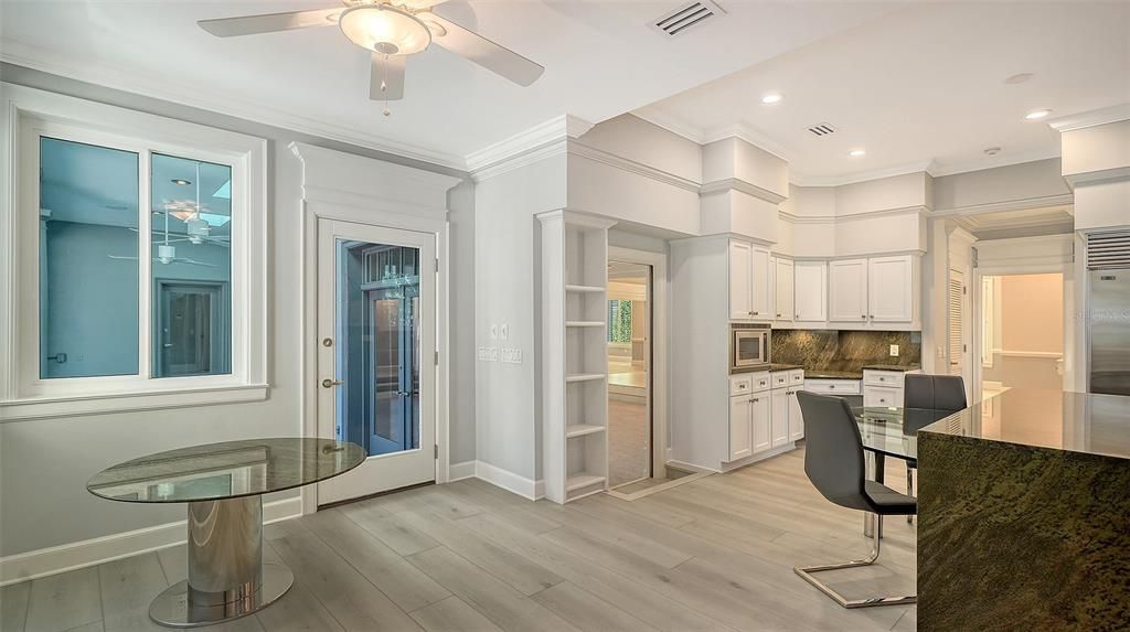 For Sale: $1,750,000 (3 beds, 4 baths, 4364 Square Feet)