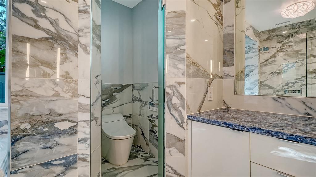 For Sale: $1,750,000 (3 beds, 4 baths, 4364 Square Feet)