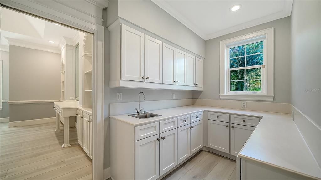 For Sale: $1,750,000 (3 beds, 4 baths, 4364 Square Feet)