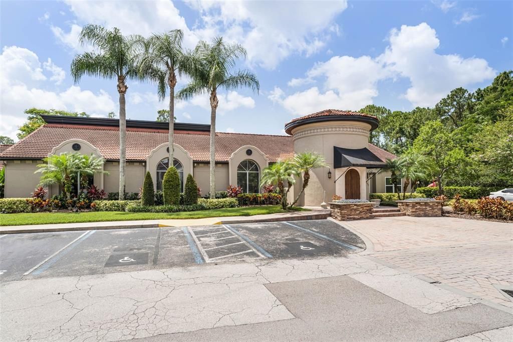 For Sale: $170,000 (2 beds, 2 baths, 988 Square Feet)