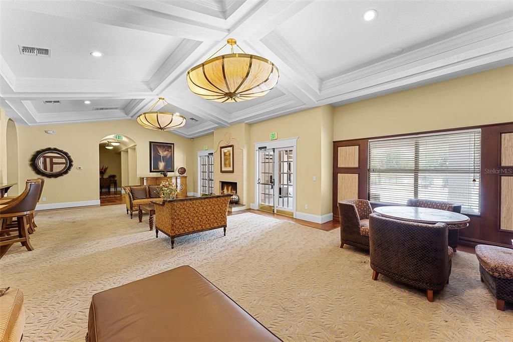 For Sale: $170,000 (2 beds, 2 baths, 988 Square Feet)