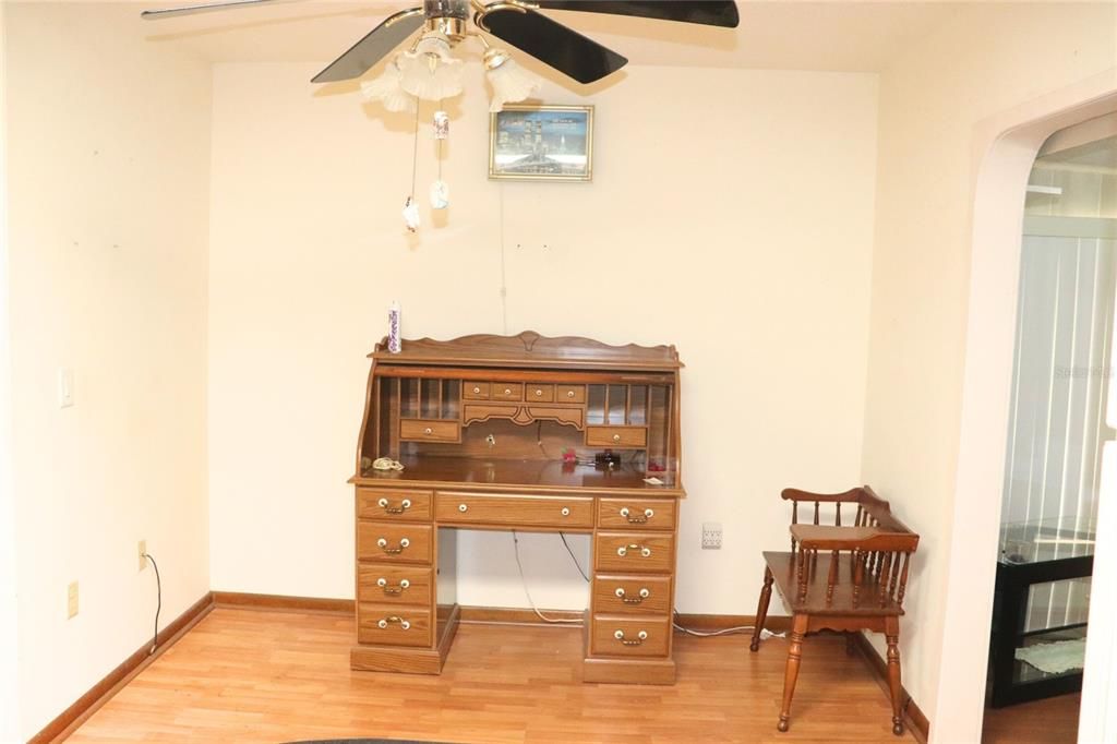 待售: $164,900 (2 贝兹, 2 浴室, 1352 平方英尺)