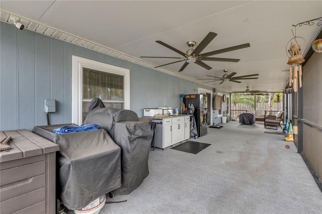 For Sale: $399,900 (3 beds, 2 baths, 1874 Square Feet)