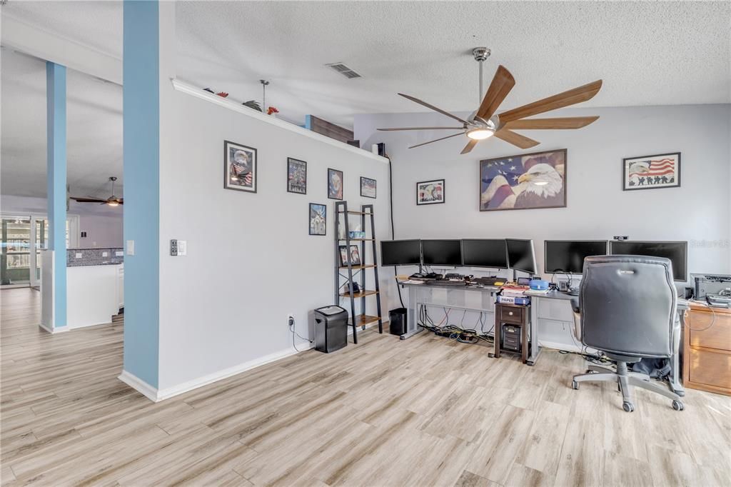 For Sale: $399,900 (3 beds, 2 baths, 1874 Square Feet)