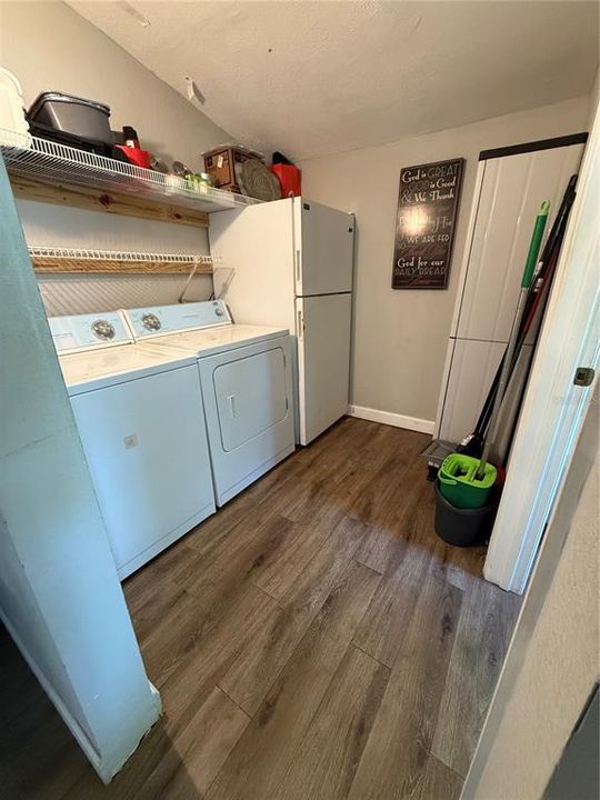 待售: $279,900 (2 贝兹, 2 浴室, 1110 平方英尺)