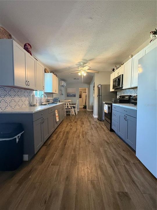 待售: $279,900 (2 贝兹, 2 浴室, 1110 平方英尺)