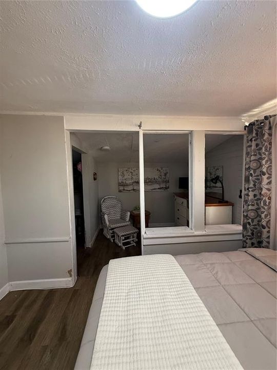 待售: $279,900 (2 贝兹, 2 浴室, 1110 平方英尺)