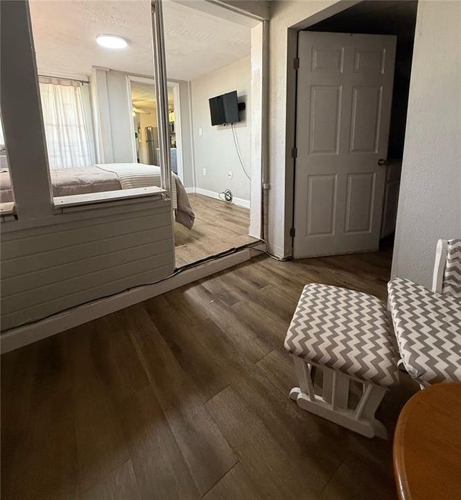 待售: $279,900 (2 贝兹, 2 浴室, 1110 平方英尺)