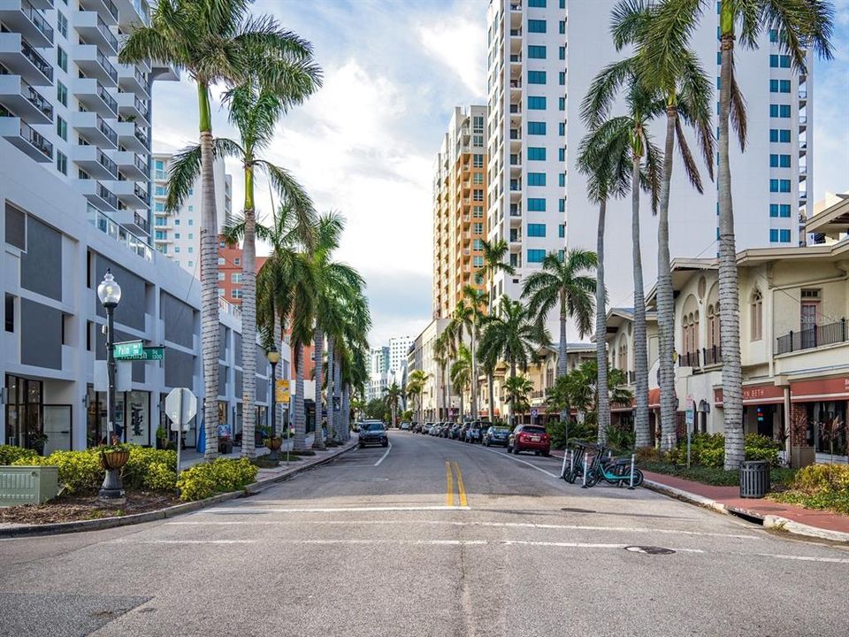 For Rent: $3,500 (2 beds, 2 baths, 1200 Square Feet)