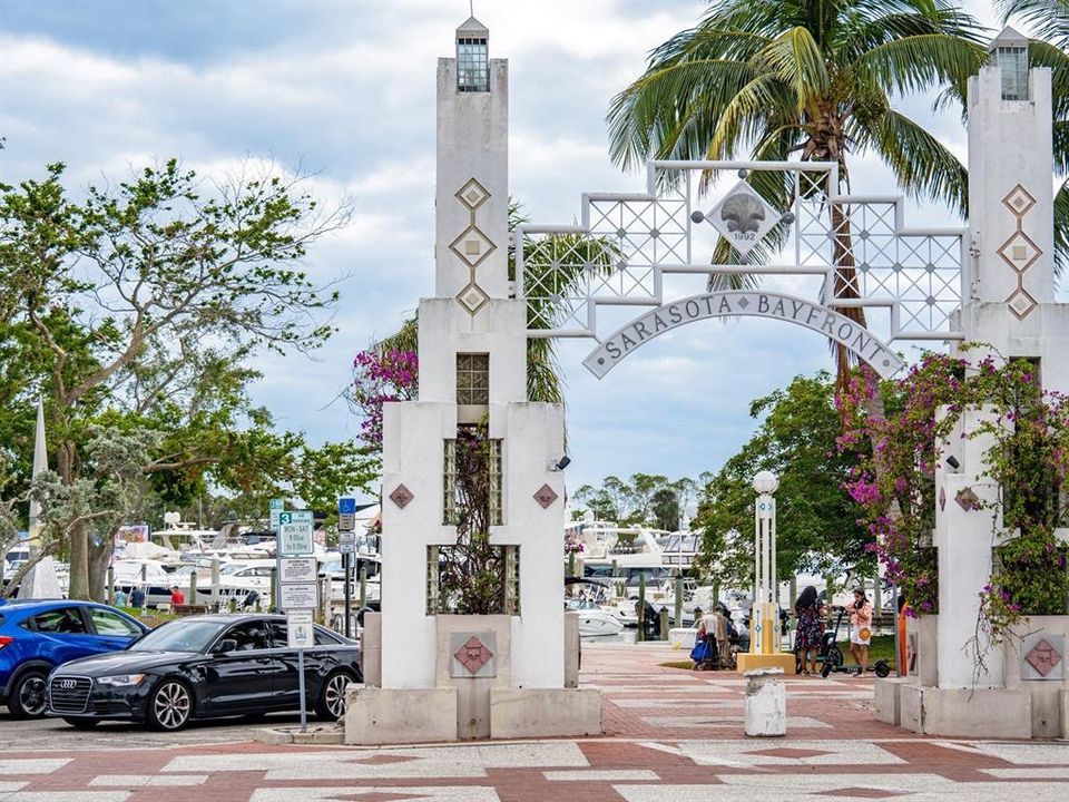 For Rent: $3,500 (2 beds, 2 baths, 1200 Square Feet)