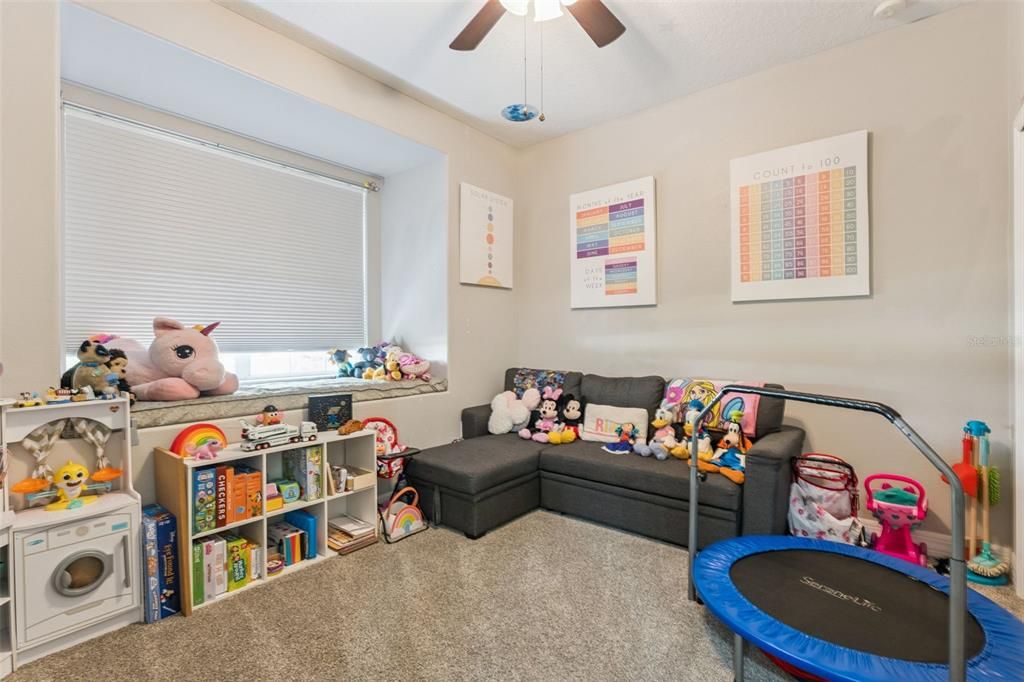 待售: $525,000 (4 贝兹, 2 浴室, 2773 平方英尺)