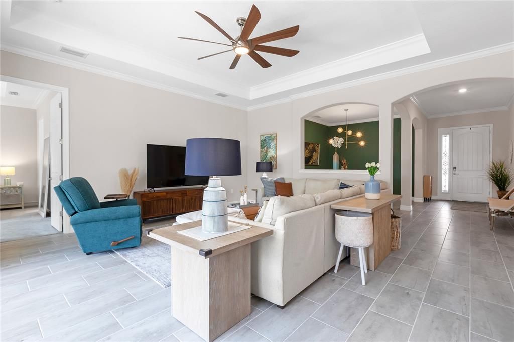 En Venta: $840,000 (4 camas, 2 baños, 2236 Pies cuadrados)