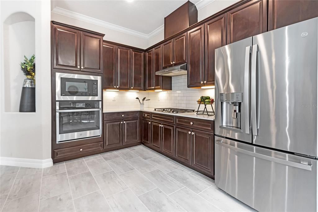 En Venta: $840,000 (4 camas, 2 baños, 2236 Pies cuadrados)